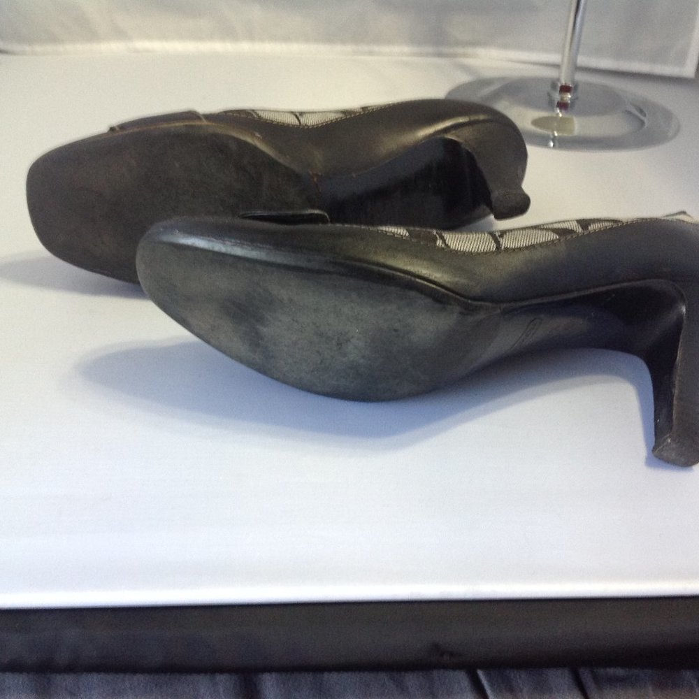 Coach Signature Leather Pumps Sz 8 1/2 - Picture 5 of 7